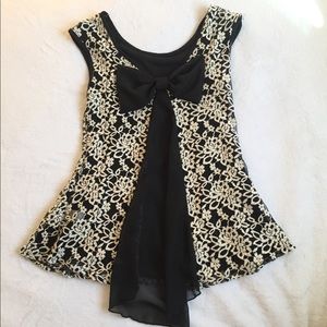 Floral Sleeveless Blouse